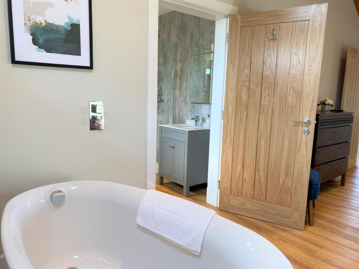 Pheasant Lodge With Hot Tub Forgandenny Екстериор снимка
