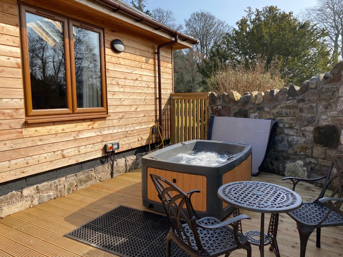 Pheasant Lodge With Hot Tub Forgandenny Екстериор снимка